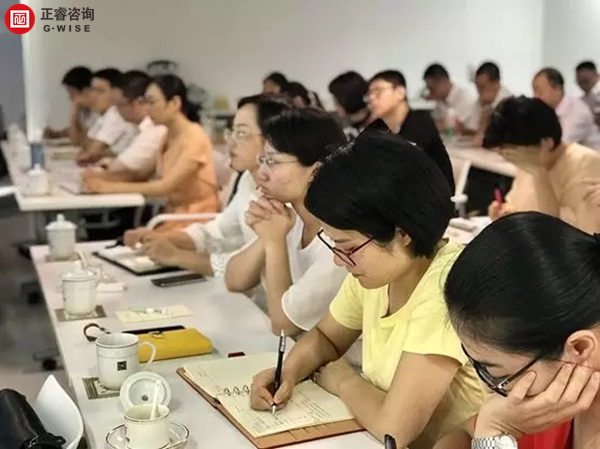 正睿商學(xué)院《贏在中層》公開課在廣州圓滿舉辦！