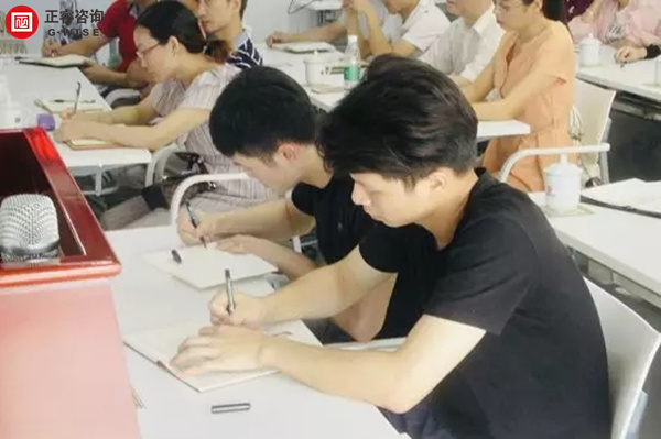 正睿商學(xué)院《贏在中層》公開課在廣州圓滿舉辦！