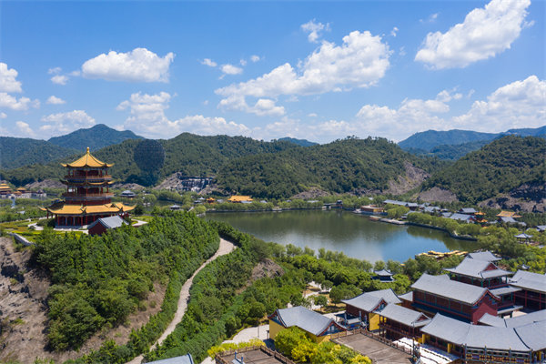 面對(duì)多元化業(yè)務(wù)，金華咨詢?nèi)绾沃髽I(yè)優(yōu)化集團(tuán)管控模式？