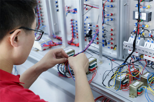 哪些行業(yè)人才火爆就業(yè)市場？人力資源管理有何啟發(fā)？