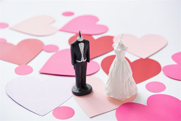 5月10日起結(jié)婚離婚不需要戶口本，人力資源怎么看？